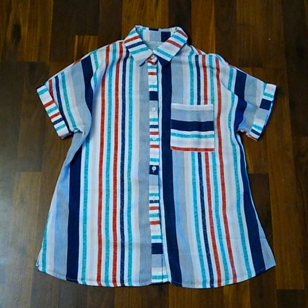 Short sleeved button up blouse